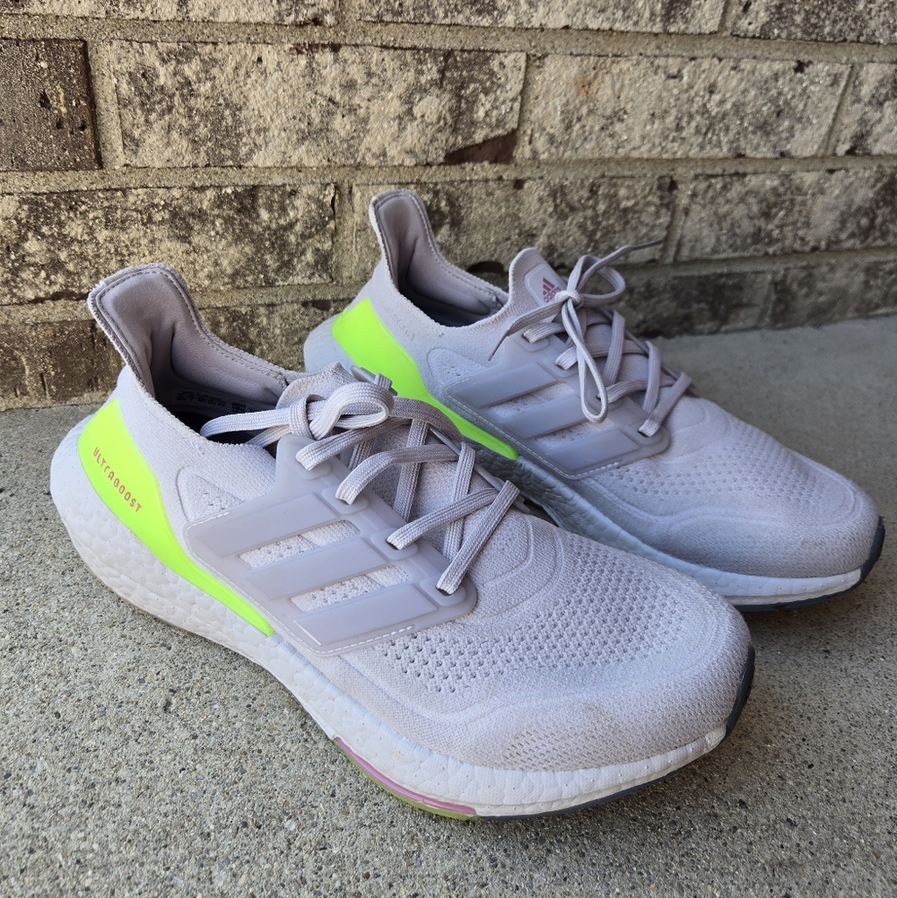 Adidas Ultraboost 21 Size 8.5 *Fit Small*